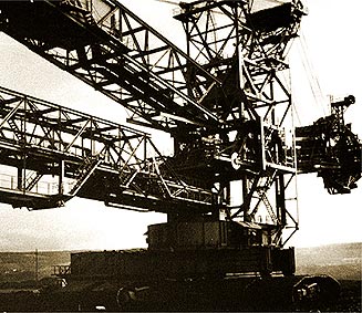 Scraper Machine in an open sky mine in As Pontes (1976)